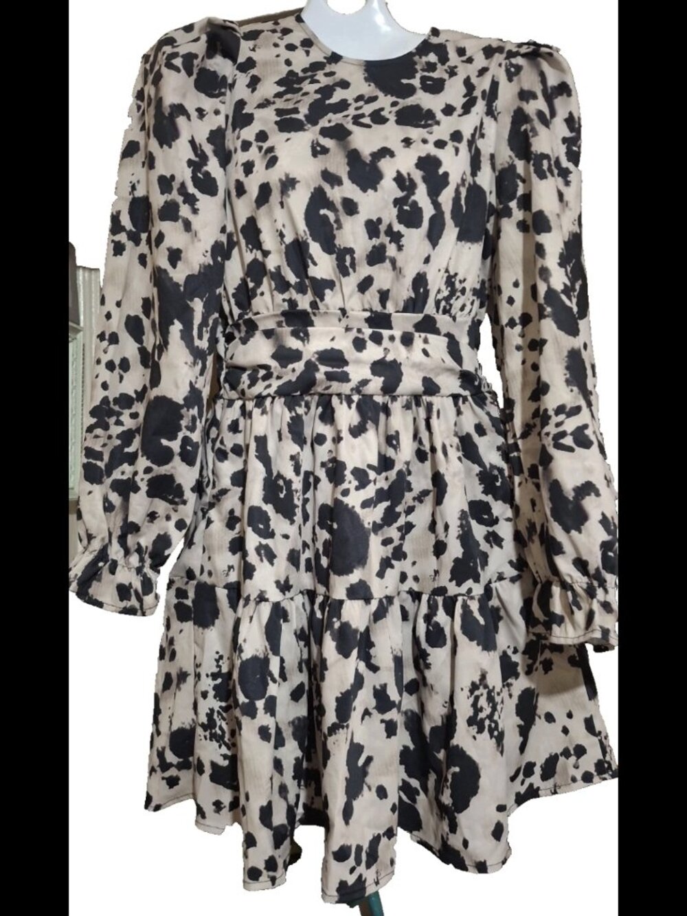 The Ruiyangfushi Women Dress in size small is a stylish midi dress designed for